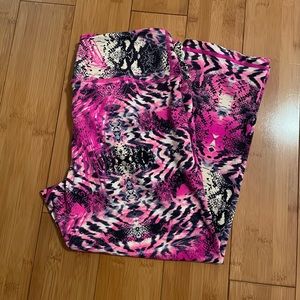 Lululemon crops SZ 8